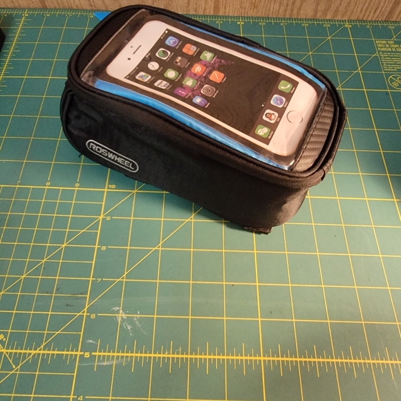 Roswheel bike Frame mount Smart Phone Bag Touch Screen Window battery compartmnt - Picture 4 of 8